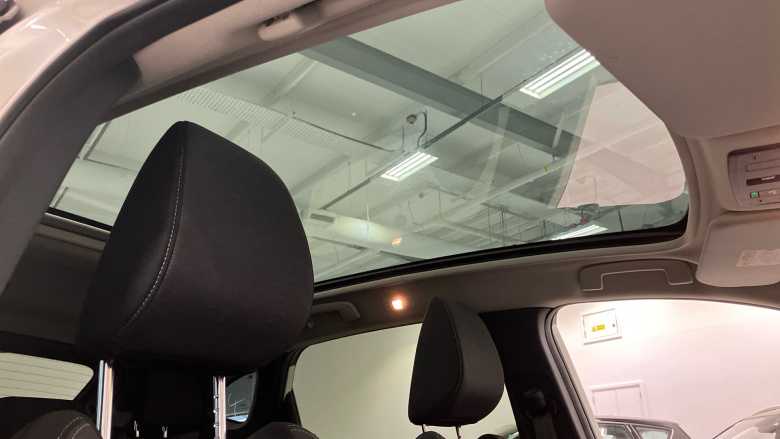 Nissan Qashqai 1.3 DiG-T MH 158 N-Connecta 5dr Xtronic Petrol Hatchback